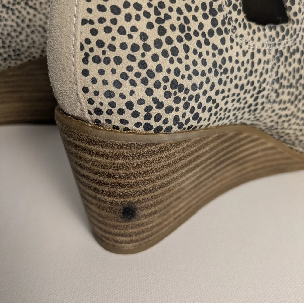 TOMS 10016177 Women's Kallie Cheetah Wedge Bootie Boots Shoes Size 6 Cutout - Picture 12 of 12